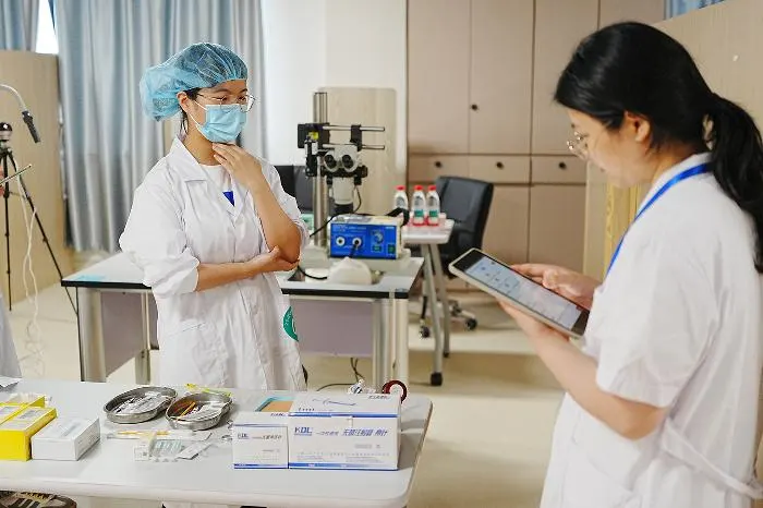 温医大眼视光完成眼科住培实践结业考核（原报道配图）